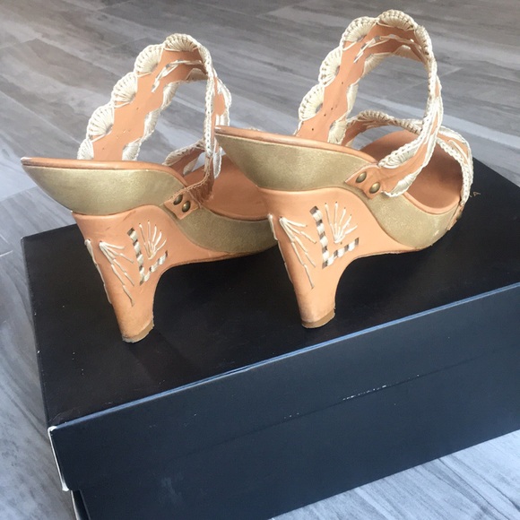 BCBG Darcy Sandal Wedge - Picture 3 of 3